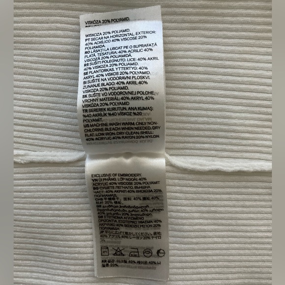 H&M Butterfly Embroidered Ribbed Turtleneck - Picture 6 of 7